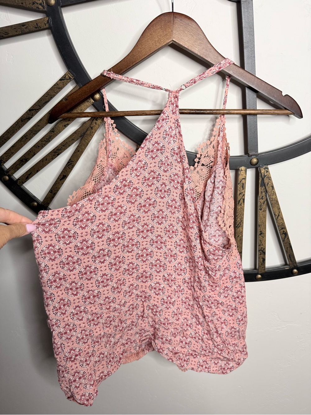 Daytrip Pink Floral Crochet-Trim Camisole - Picture 4 of 4